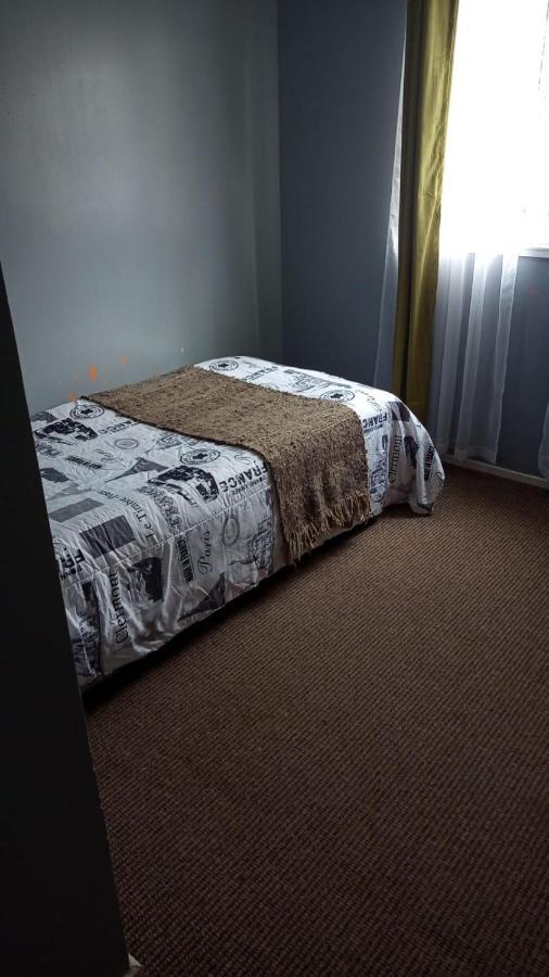 Cabanas Y Hostal Tepual Пуэрто-Монт Экстерьер фото